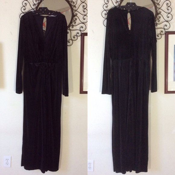 SOLD FILLMORE Lush Black Velvet Stretchy Jumpsuit - Picture 3 of 10